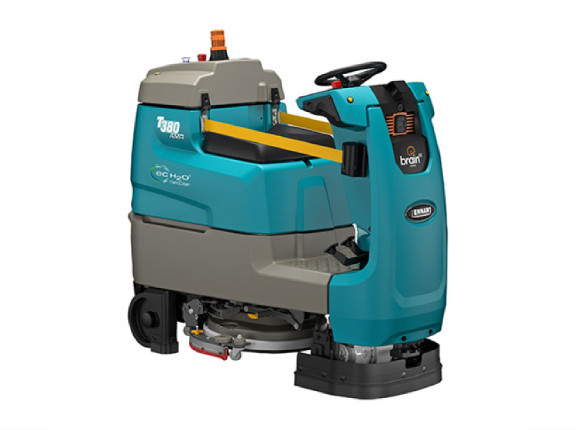 T380AMR robotic floor scrubber